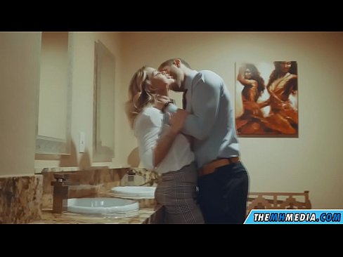 ❤️ When a busty blonde seduces you in a public toilet ☑ Sex video at en-gb.tuberxxx.ru ❌❤